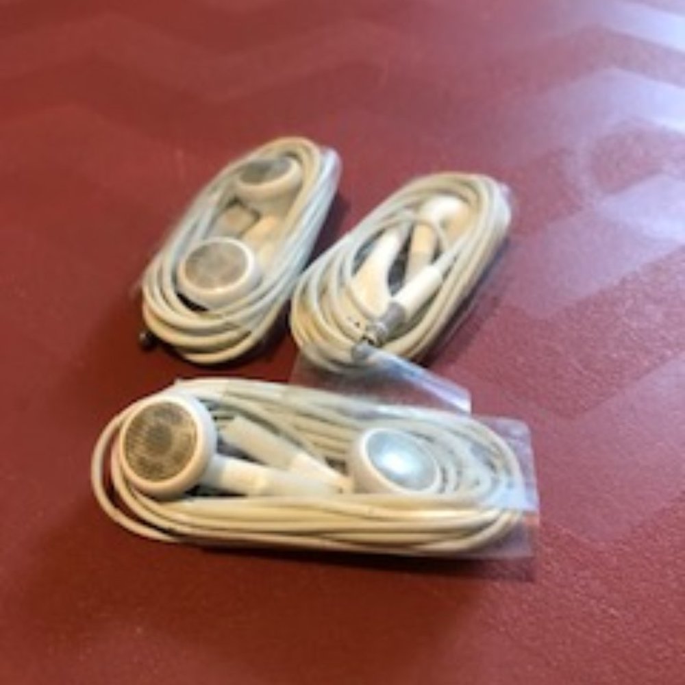 OEM classic earbud bundle - Picture 2 of 4